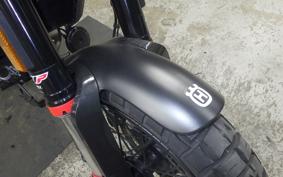 HUSQVARNA SVARTPILEN 125