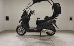 SYM RV125Iヤネツキ