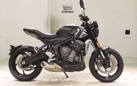 TRIUMPH TRIDENT 660 2023
