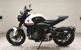 TRIUMPH TRIDENT 660 2022