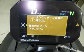 BMW M1000R 2025
