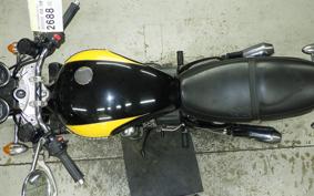 TRIUMPH THUNDERBIRD 900 2004