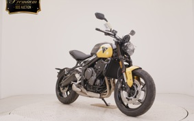 TRIUMPH TRIDENT 660 2026