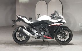 SUZUKI GSX250 R DN11A