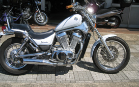 SUZUKI INTRUDER 750 1987 VR51A