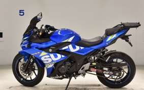 SUZUKI GSX250RA 2025