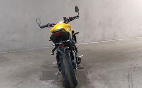 TRIUMPH  TRIUMPH  STREET  TRIPLE RS HDA614