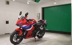 HONDA CBR400R E-Clutch 2026 NC65