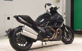 DUCATI DIAVEL 2011