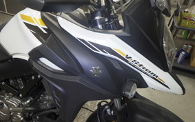 SUZUKI Vｽﾄﾛｰﾑ650XTA 2023 C733M