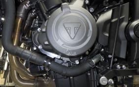 TRIUMPH TRIDENT 660 2023
