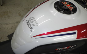 TRIUMPH TRIDENT 660 2024