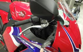 HONDA CBR600RR 2025 PC40