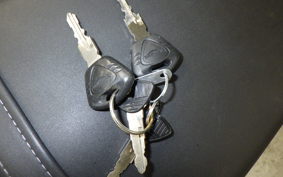 TRIUMPH STREET TRIPLE 85 2013