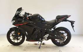 YAMAHA YZF-R25 RG10J