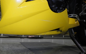 TRIUMPH DAYTONA 600 2004