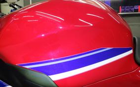 HONDA CBR600RR 2025 PC40