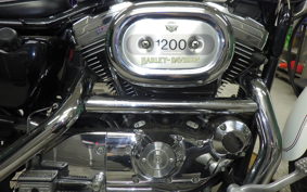 HARLEY XL1200C 2001