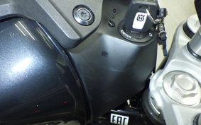 HUSQVARNA SVARTPILEN 401 2019