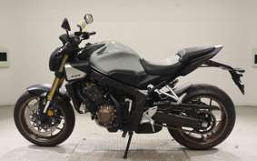 HONDA CB650R E-Clutch 2024 RH17