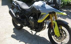 SUZUKI DL650 ( V-Strom 800 ) 2023 EM1BA