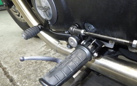 TRIUMPH BONNEVILLE BOBBER 2022