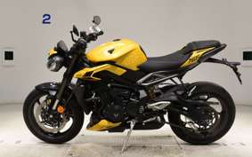 TRIUMPH STREET TRIPLE RS 2023
