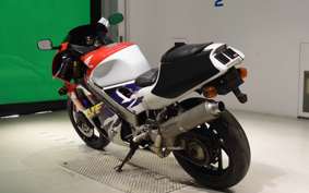 HONDA RVF400 2001