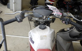 YAMAHA SEROW 225 W 4JG