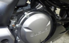 SUZUKI GSR250F 2015