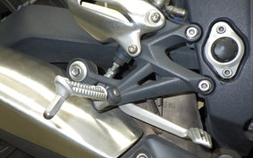 TRIUMPH STREET TRIPLE 85 2013