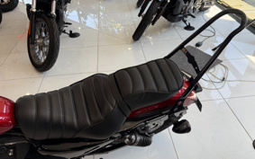 HARLEY XL883N 2019 LE2