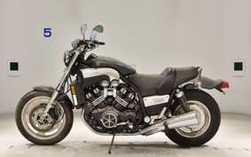 YAMAHA VMAX 2000