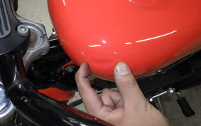 HARLEY XL883R 2001