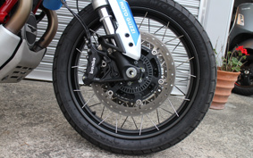 MOTO GUZZI V85 TT 2024 ZGUKY