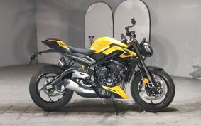 TRIUMPH STREET TRIPLE RS HDA614
