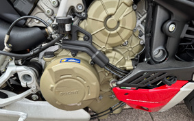 DUCATI STREET FIGHTER V4S 2023 1F00