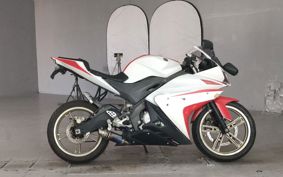 YAMAHA YZF-R125 RE06