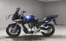 YAMAHA FZS1000 FAZER 2002 RN06