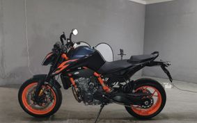 KTM 890 DUKE R 2025 TU940
