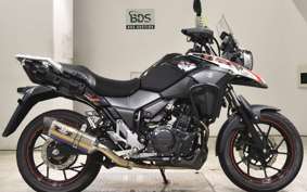 SUZUKI Vｽﾄﾛｰﾑ250A