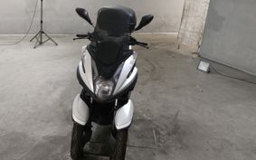 YAMAHA TRICITY 125 SE82J