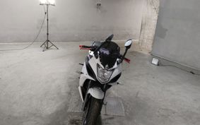 YAMAHA FZ6-R 2013 RJ18