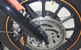 OTHER +HD. XL883R 2005