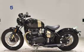 TRIUMPH BONNEVILLE BOBBER 2025