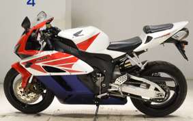 HONDA CBR1000RR 2005 SC57