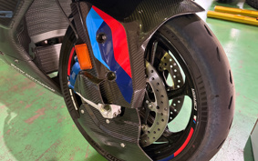 BMW M1000RR 2024 0P01