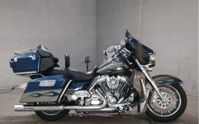 HARLEY HARLEY FLHTCUSE1800CVO PR8