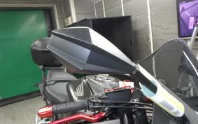 HONDA CB650R E-Clutch 2025 RH17