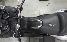 YAMAHA T-MAX 530 DX 2019 SJ15J